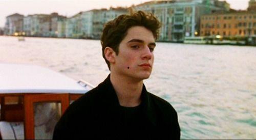 亨利高管爆料事件视频,揭秘企业内部惊人内幕  第2张