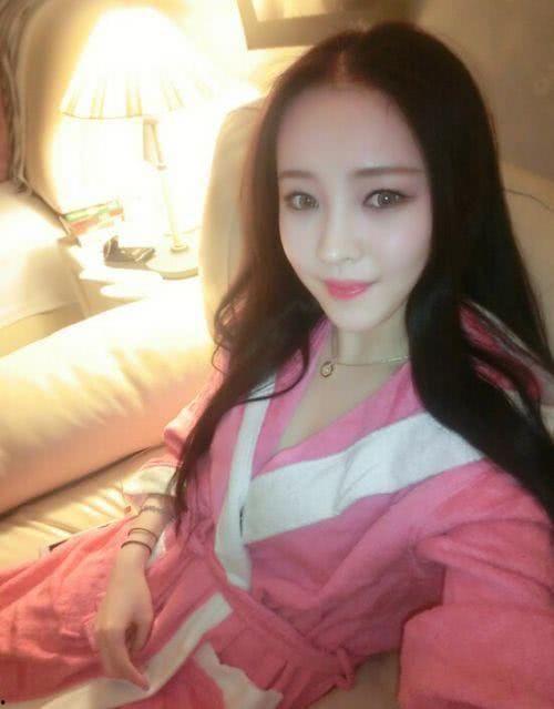 娱乐吃瓜酱19岁,揭秘娱乐圈背后的秘密与趣闻  第3张