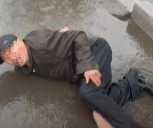 胡军拍戏工作人员爆料视频,工作人员爆料真实一幕  第3张