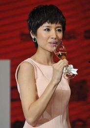 娱乐圈最新爆料的标题,明星恋情曝光，真相竟如此反转！  第3张